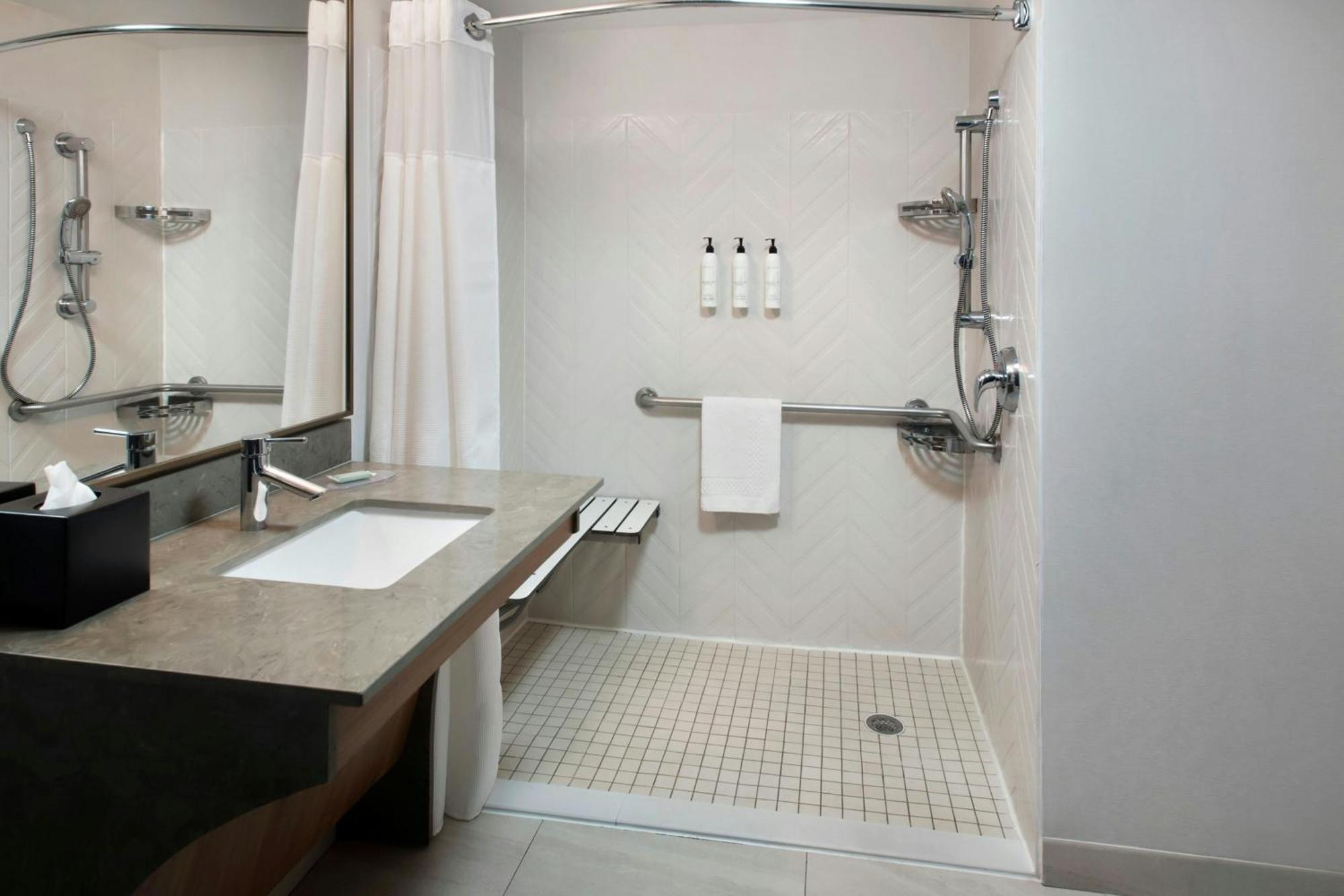 Fairfield Inn & Suites Woodbridge Avenel Extérieur photo