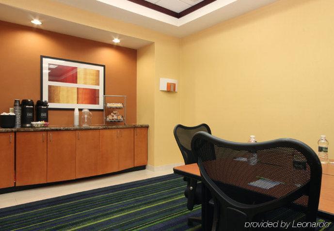 Fairfield Inn & Suites Woodbridge Avenel Business photo